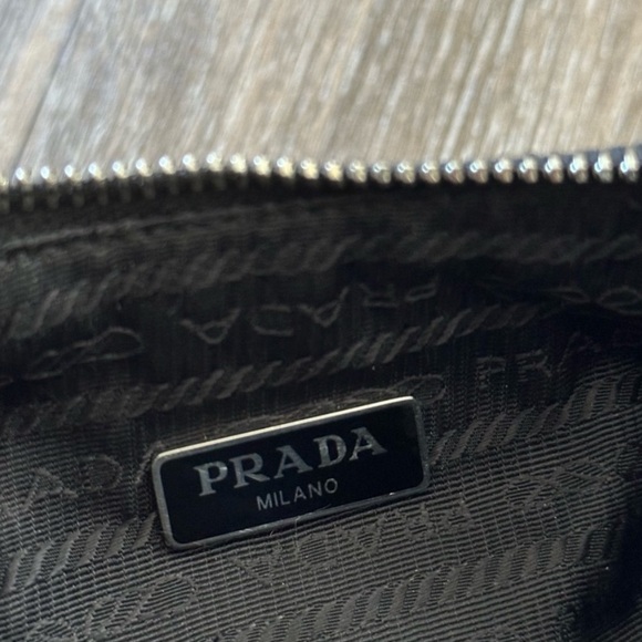Prada Re-Edition 2005 Re-Nylon Bag Black - Picture 6 of 8
